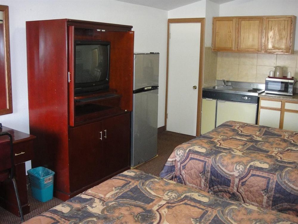 Trails West Motel South Hutchinson Ngoại thất bức ảnh