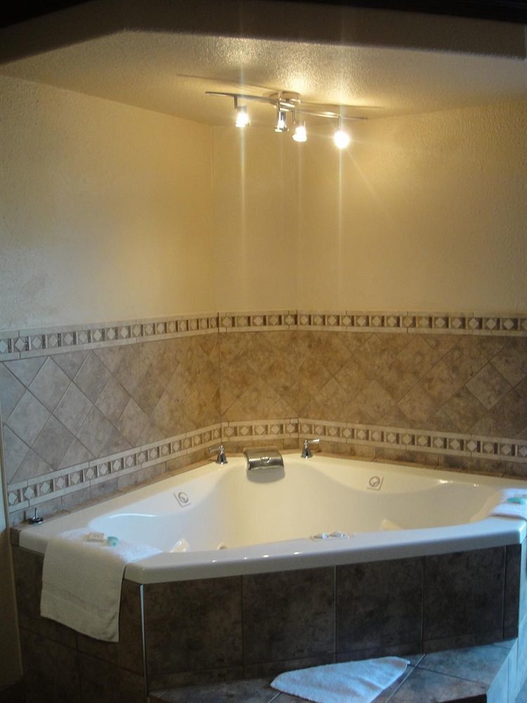 Trails West Motel South Hutchinson Ngoại thất bức ảnh