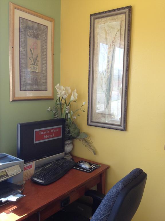 Trails West Motel South Hutchinson Ngoại thất bức ảnh