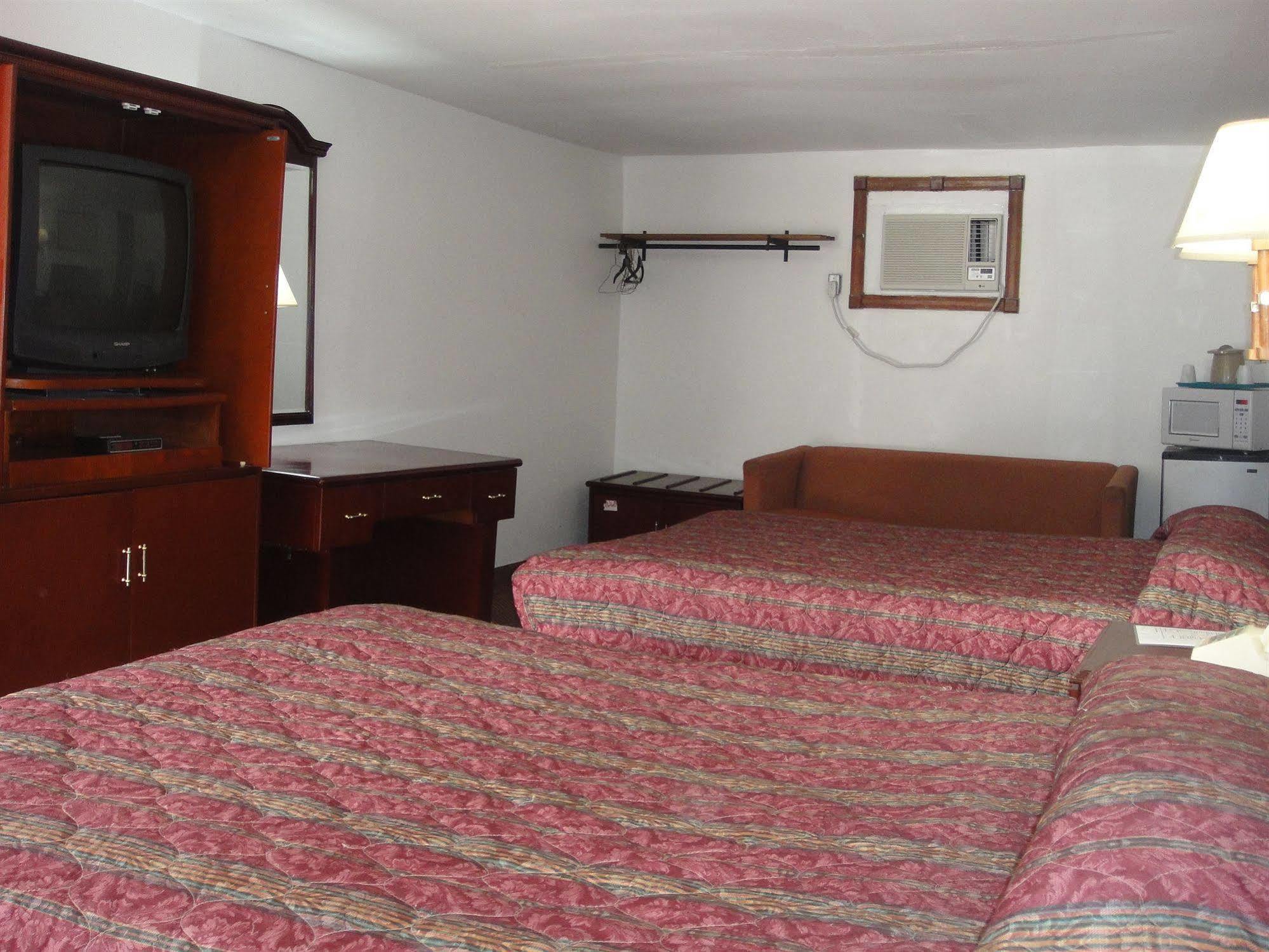 Trails West Motel South Hutchinson Ngoại thất bức ảnh